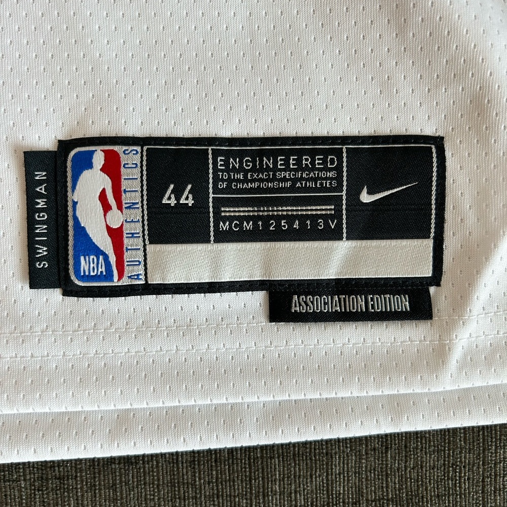 Nike Devin Booker Phoenix Suns Swingman Jersey Association Edition Men’s Sz: M - Picture 5 of 7